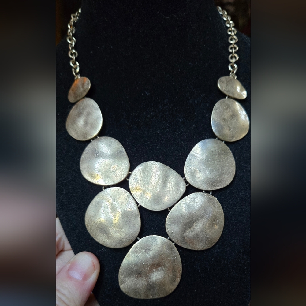 Chic Gold Statement Necklace - Picture 3 of 5
